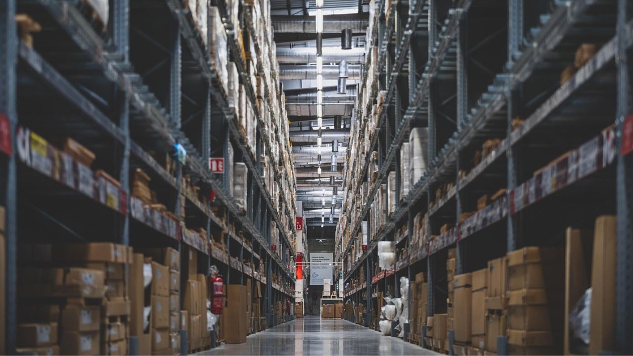 Central distribution center